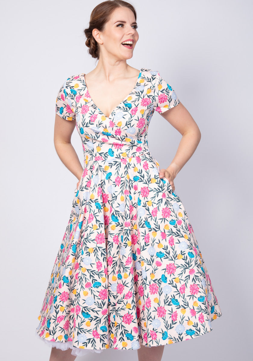 Maria Floral Whimsy Swing Kellomekko-Collectif-Miss Windy Shop