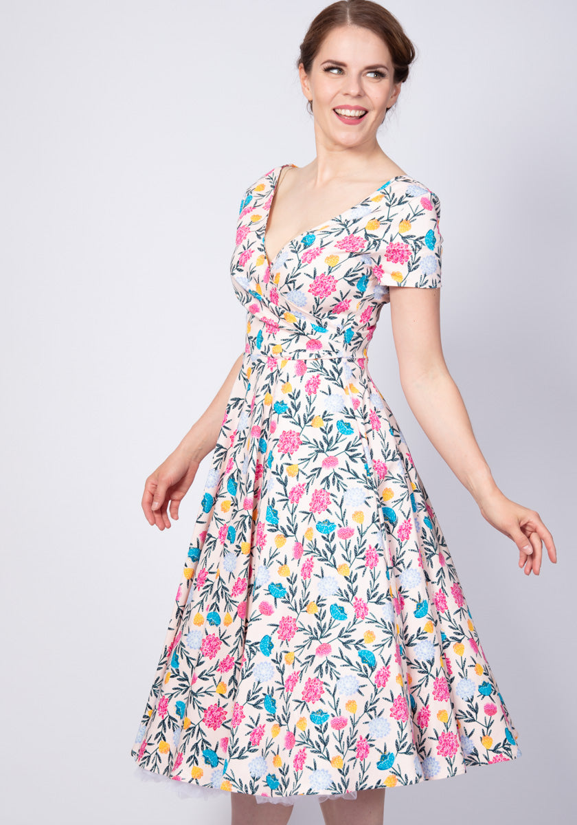 Maria Floral Whimsy Swing Kellomekko-Collectif-Miss Windy Shop